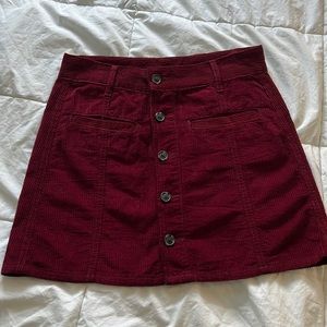 American eagle maroon skirt